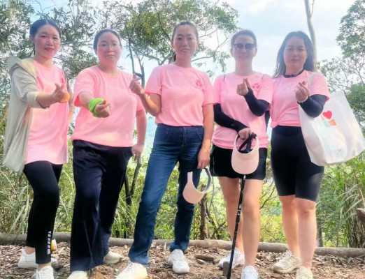 兴千田集团女职工参加兴富社区“健步新征程，巾帼绽芳华”徒步活动6