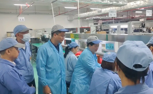 劳模工匠严志球走进对松堂，助力企业提质增效